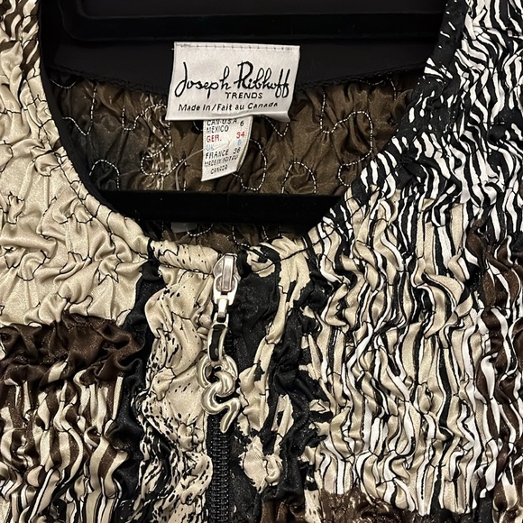 Vintage Joseph Ribkoff jacket size 6. - Picture 6 of 12